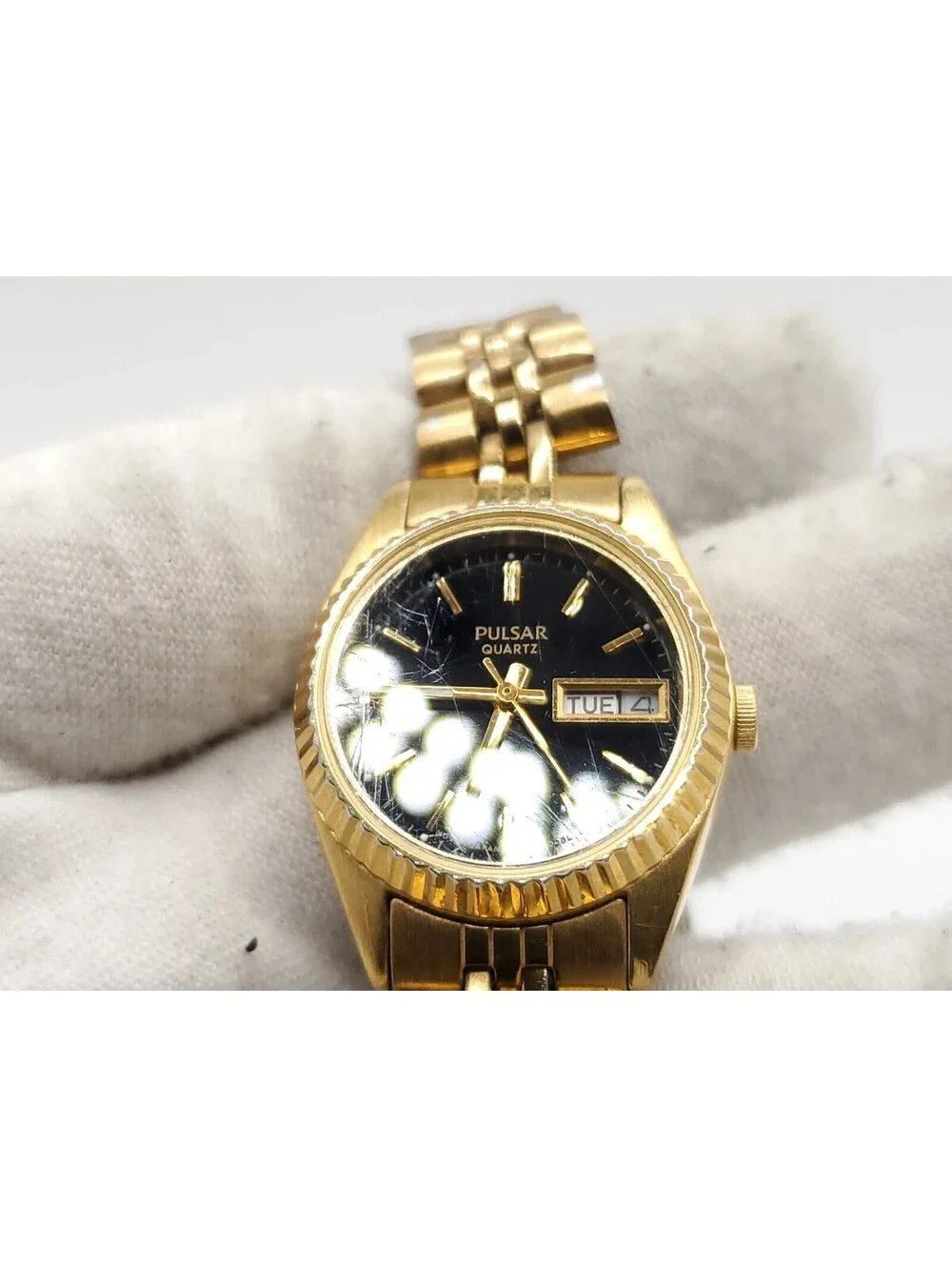 Vintage Pulsar Watch Womens New Battery Gold Tone Black Day/Date Dial 22mm